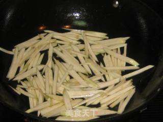 茭白蛋汤的做法步骤：2