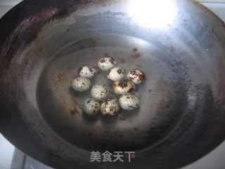 红扒鹌鹑蛋的做法步骤：2