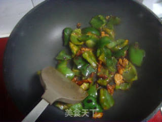 肉炒灯笼椒的做法步骤：6