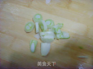 尖椒炒蛋的做法步骤：2