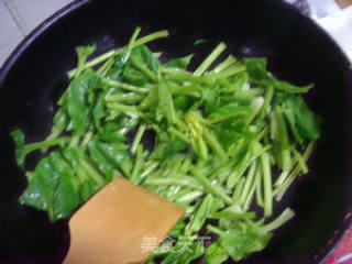 菠菜炒鸡蛋的做法步骤：6