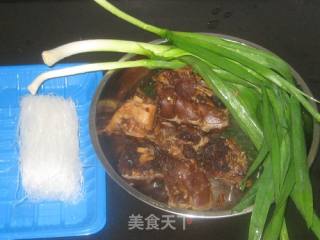 青蒜粉丝羊肉的做法步骤：1