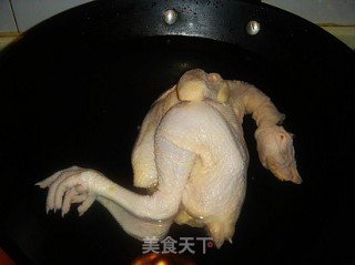 卤鸡的做法步骤：1