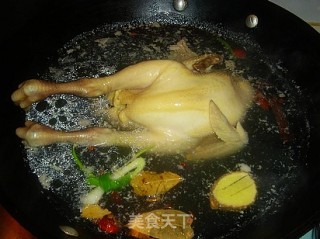 卤鸡的做法步骤：2