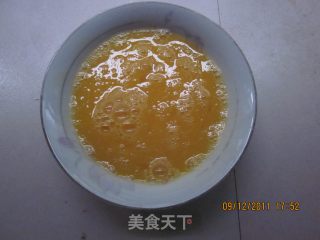 五彩炒蛋丝的做法步骤：3