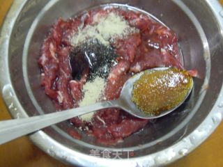 蚝油嫩牛肉的做法步骤：2