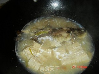 鲫鱼豆腐汤的做法步骤：3