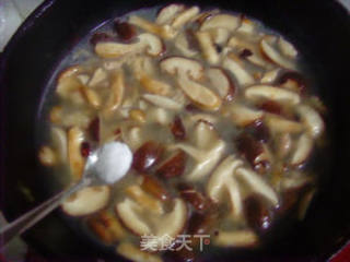 香菇炖粉条的做法步骤：8