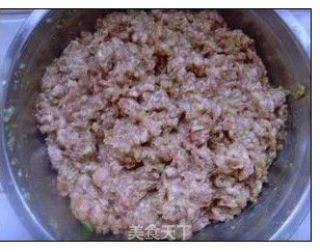 青椒猪肉馅水饺的做法步骤：6