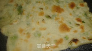 外酥内软------葱香油饼的做法步骤：9