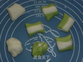 翡翠榨菜鲜肉饺的做法步骤：12