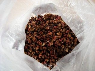 自制花椒面的做法步骤：1