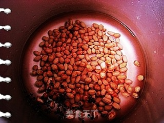 泡菜花生的做法步骤：2