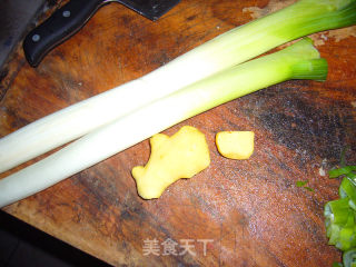 肉丸土豆汤的做法步骤：1