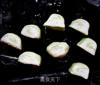 碧玉翡翠红糖汤元的做法步骤：3