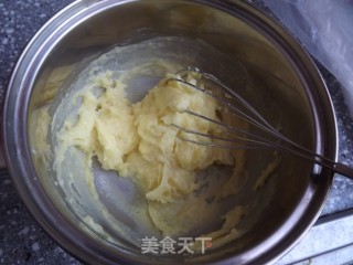 卡士达超软肉松包的做法步骤：7