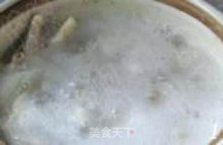 生煎馒头的做法步骤：1