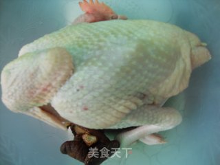 豉油皇鸡的做法步骤：1