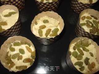 葡萄干纸杯蛋糕的做法步骤：8
