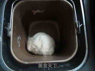 面包机版全麦黑芝麻吐司的做法步骤：2