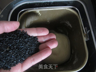 面包机版全麦黑芝麻吐司的做法步骤：6
