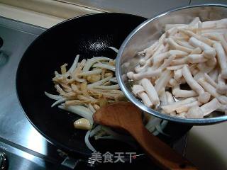 私家菜“菌菇炒牛肚”的做法步骤：9