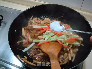 私家菜“菌菇炒牛肚”的做法步骤：14