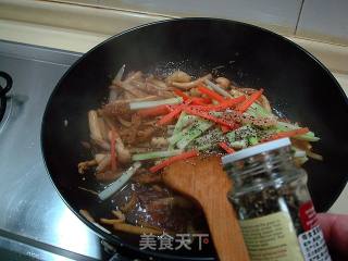 私家菜“菌菇炒牛肚”的做法步骤：15