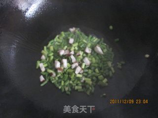 香菇蒜薹炒饭的做法步骤：7