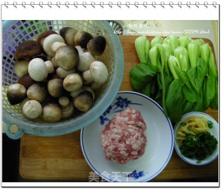 盖烧小蘑菇的做法步骤：1