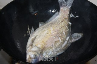 红烧鳊鱼的做法步骤：5
