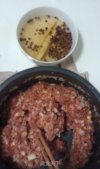 简单的两味水饺的做法步骤：3