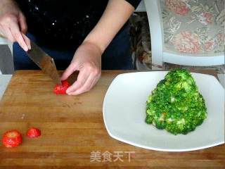 圣诞树沙拉的做法步骤：6