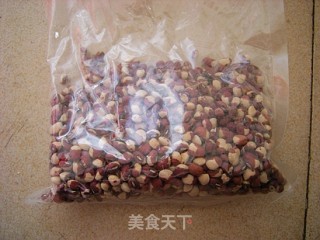 红糖豆子粥的做法步骤：4