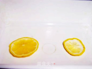 给萝卜一个华丽的变身----柠香酸甜萝卜的做法步骤：2