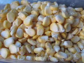 炒玉米四丁的做法步骤：1