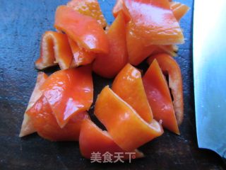 莴笋红椒炒山药肉片的做法步骤：3