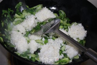 青菜炒饭的做法步骤：3