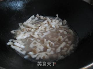 生炒藕条的做法步骤：4