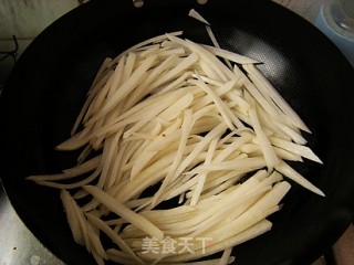 萝卜丝炒丸子的做法步骤：3