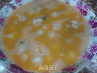 怎一个“鲜”字了得——扇贝丁炒鸡蛋的做法步骤：5