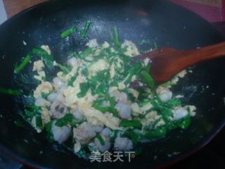 怎一个“鲜”字了得——扇贝丁炒鸡蛋的做法步骤：8