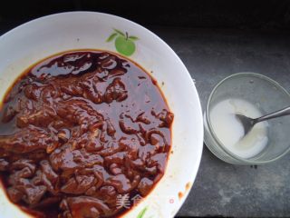 葱爆肝片的做法步骤：5