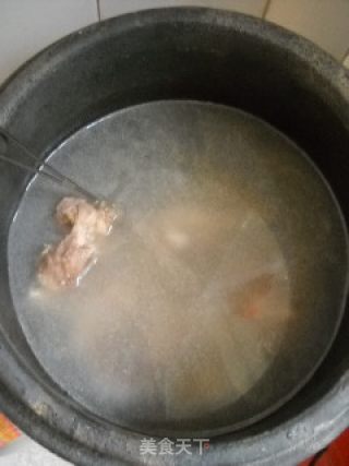 萝卜煨筒骨的做法步骤：5