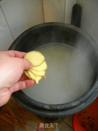 萝卜煨筒骨的做法步骤：7