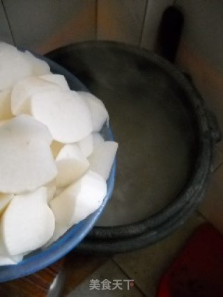 萝卜煨筒骨的做法步骤：8