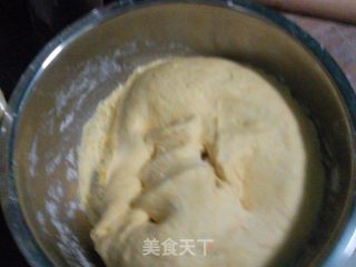 南瓜豆沙包的做法步骤：4