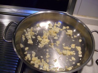 用最简单的食材做出最美味的菜——炖南瓜的做法步骤：6