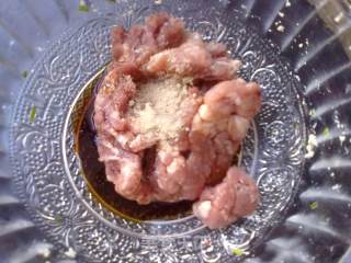 鲜肉豆腐卷的做法步骤：1