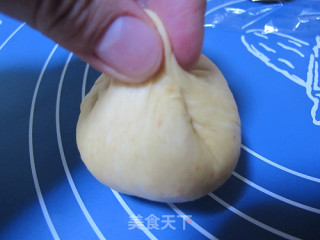 胡萝卜奶酪餐包的做法步骤：9